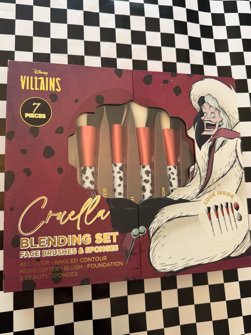 Disney Cruella Makeup Brush & Sponge Set - Pink, Black, White